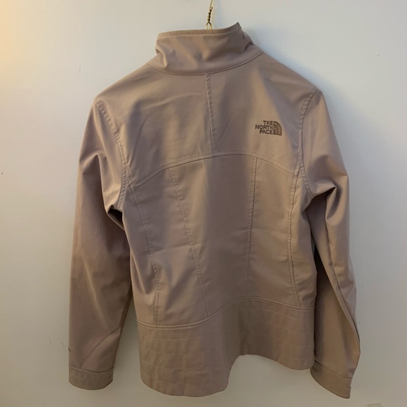 ⚪️north face shell⚪️ - Picture 5 of 8